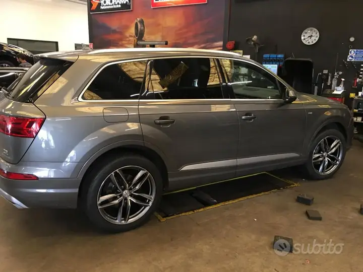 Audi Q7 2015 photo 4