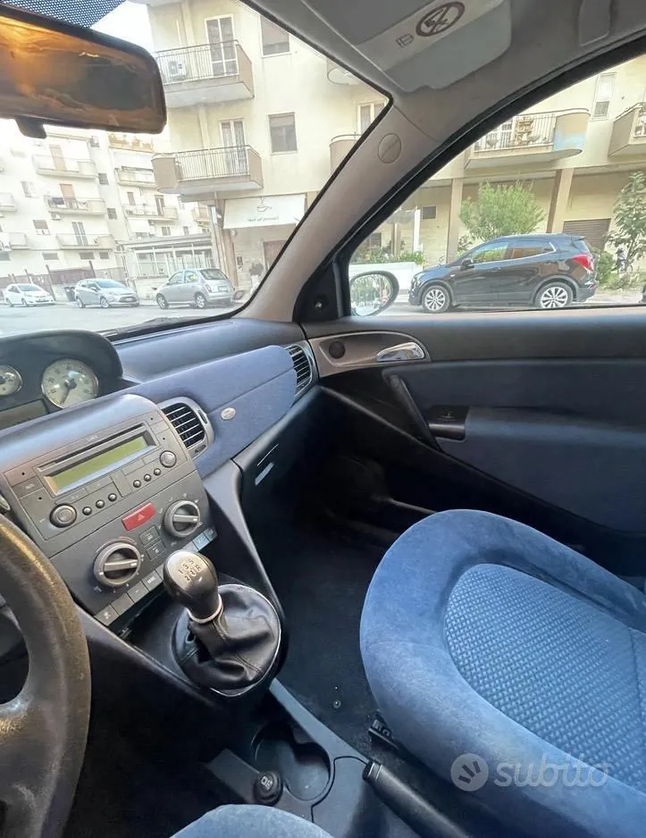 Lancia Ypsilon 2006 photo 3