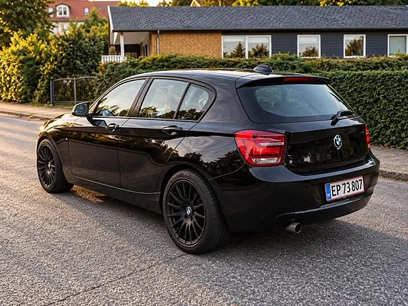 BMW 116D 2012 photo 3