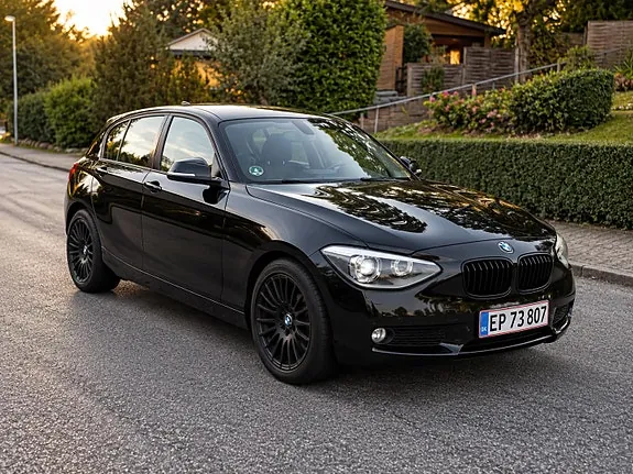 BMW 116D 2012 photo 2