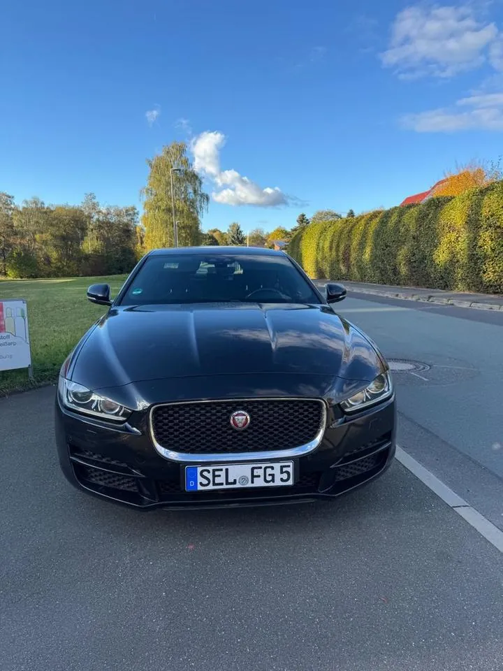 Jaguar Xe
