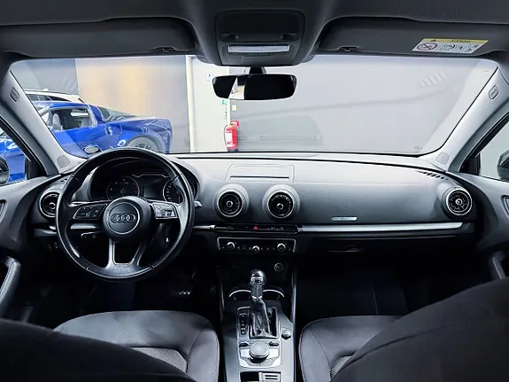 Audi A3 2018 photo 2