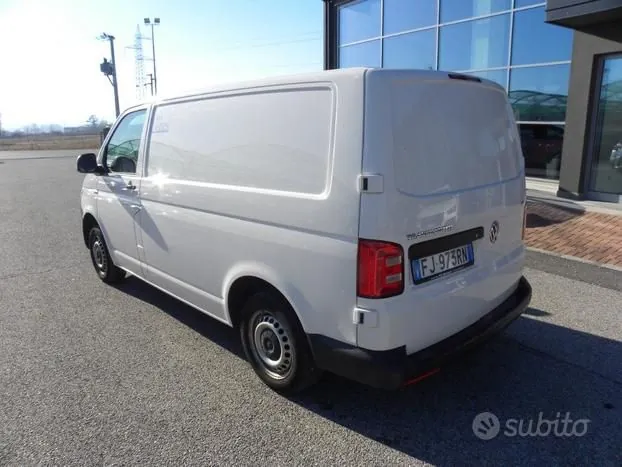 Volkswagen Transporter 2017 photo 4