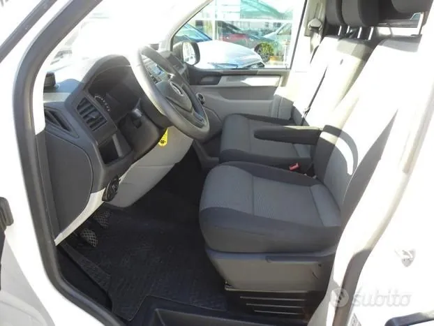 Volkswagen Transporter 2017 photo 5