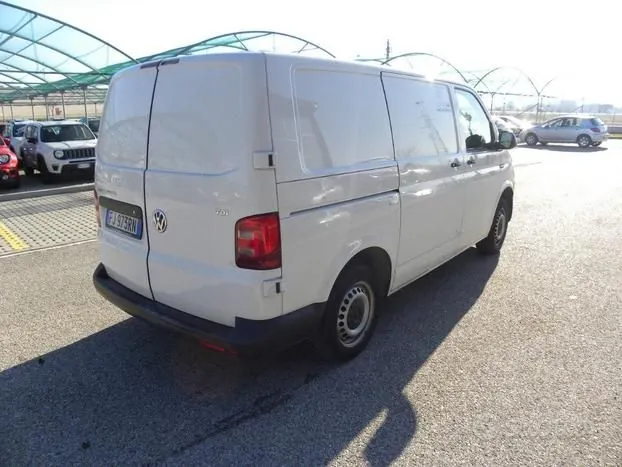 Volkswagen Transporter 2017 photo 3