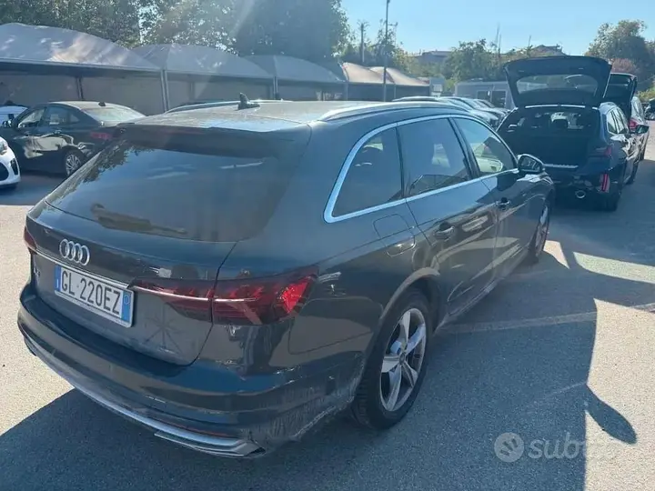 Audi A4 Avant 2022 photo 4