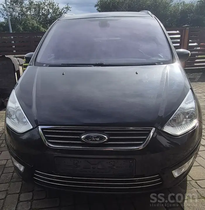 Ford Galaxy 2014 photo 2