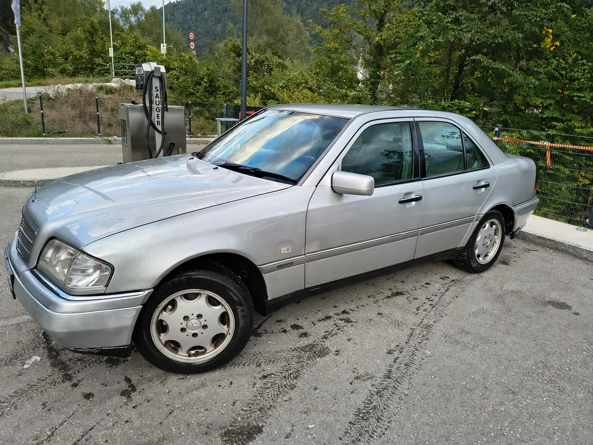 Mercedes-Benz C-Class 1996 photo 2