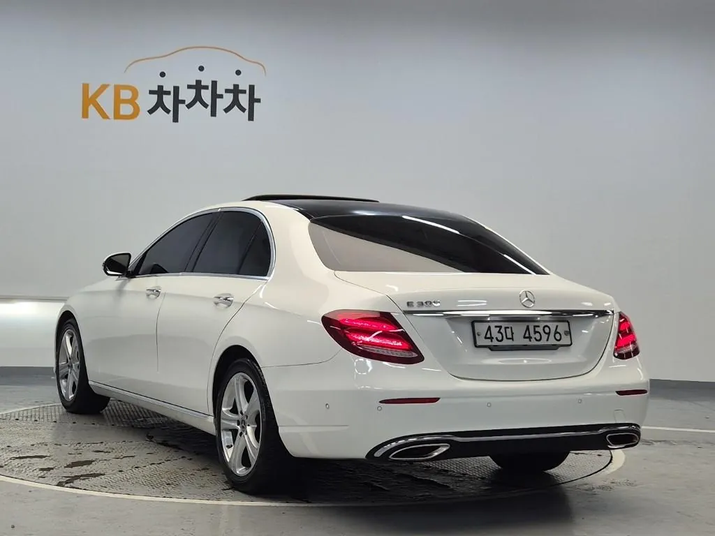 Mercedes-Benz E-Class 2018 photo 2