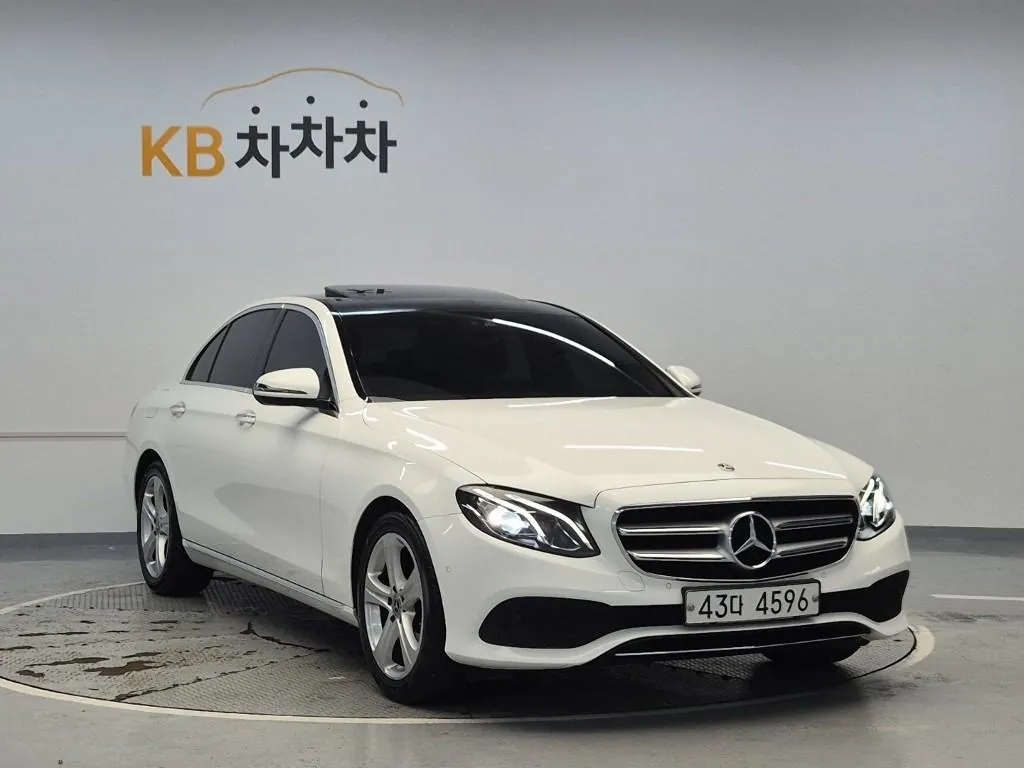 Mercedes-Benz E-Class 2018 photo 4