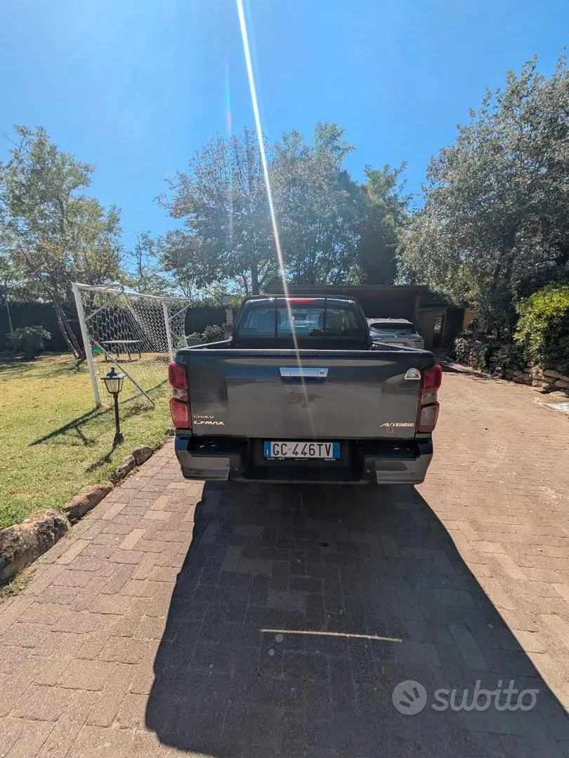 Isuzu D-Max 2021 photo 3