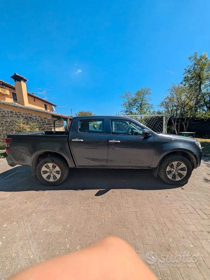 Isuzu D-Max 2021 photo 4
