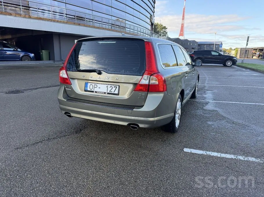 Volvo V70 2012 photo 5