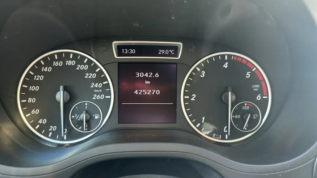 Mercedes-Benz B-Class 2012 photo 3