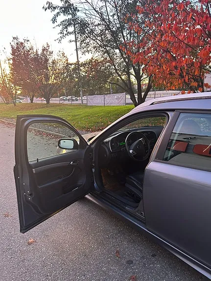Saab 9-3 2010 photo 5