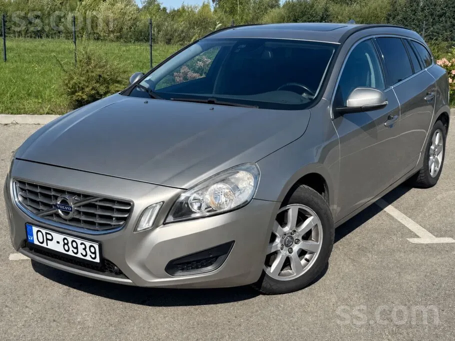 Volvo V60 2012 photo 2