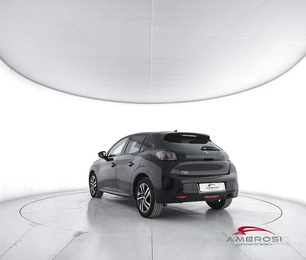 Peugeot 208 2022 photo 4