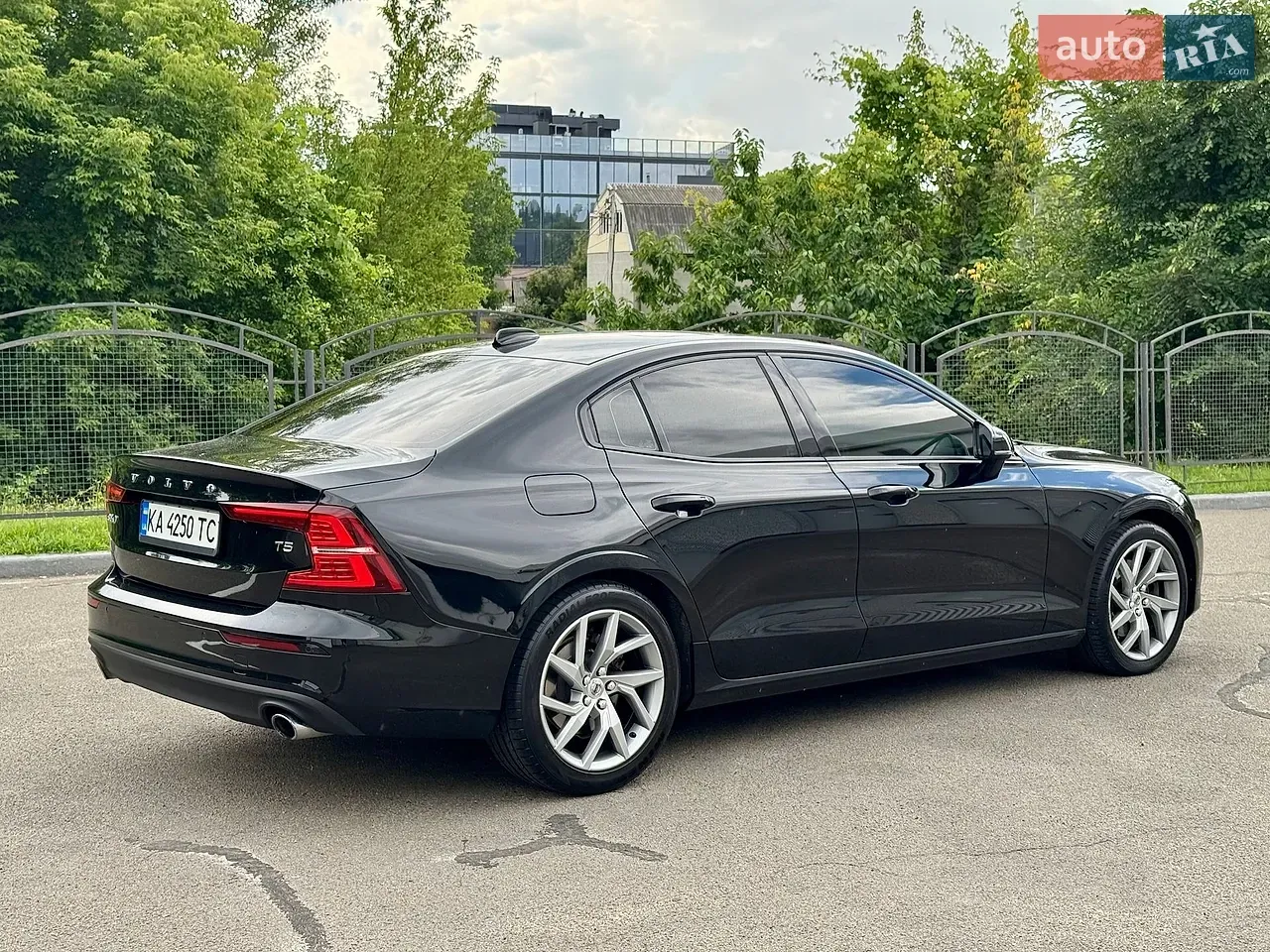Volvo S60 2020 photo 2