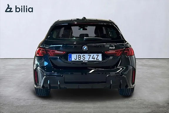 BMW 120 2026 photo 4