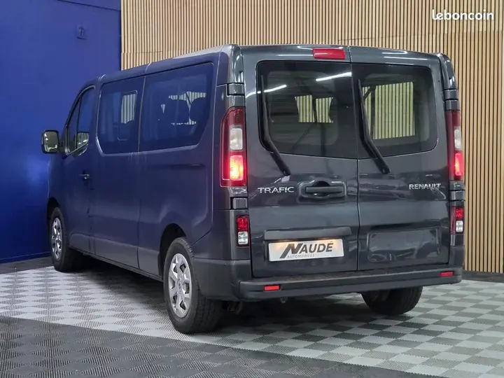 Renault Trafic 2022 photo 4