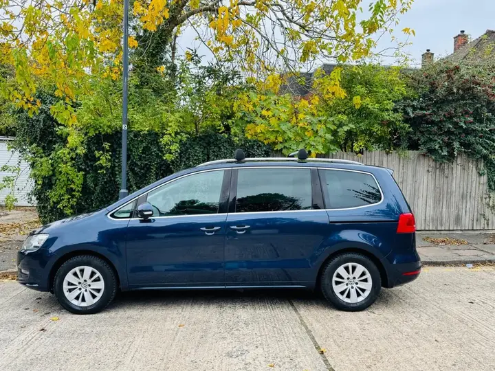 Volkswagen Sharan 2012 photo 4