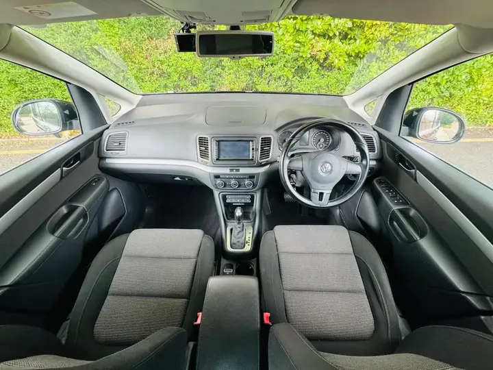 Volkswagen Sharan 2012 photo 3