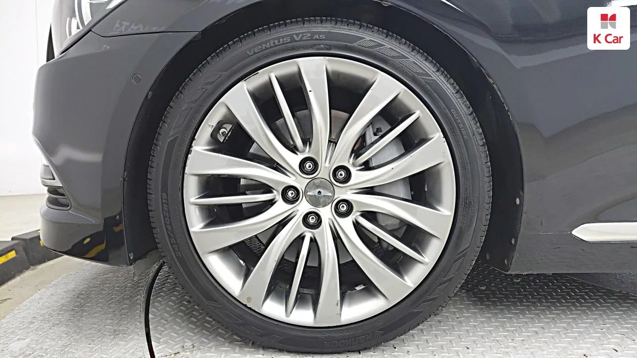 Genesis G80 2016 photo 5