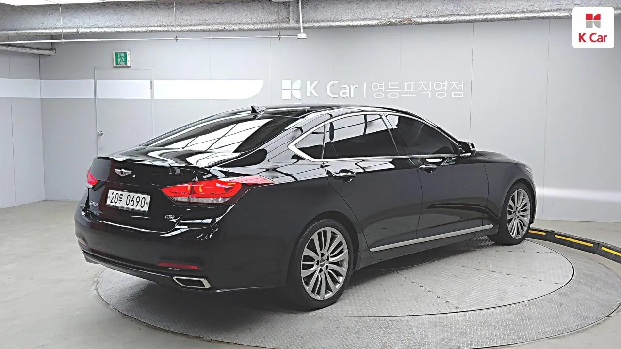 Genesis G80 2016 photo 4