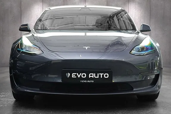Tesla Model 3 2022 photo 4