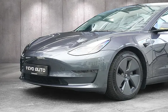 Tesla Model 3 2022 photo 2