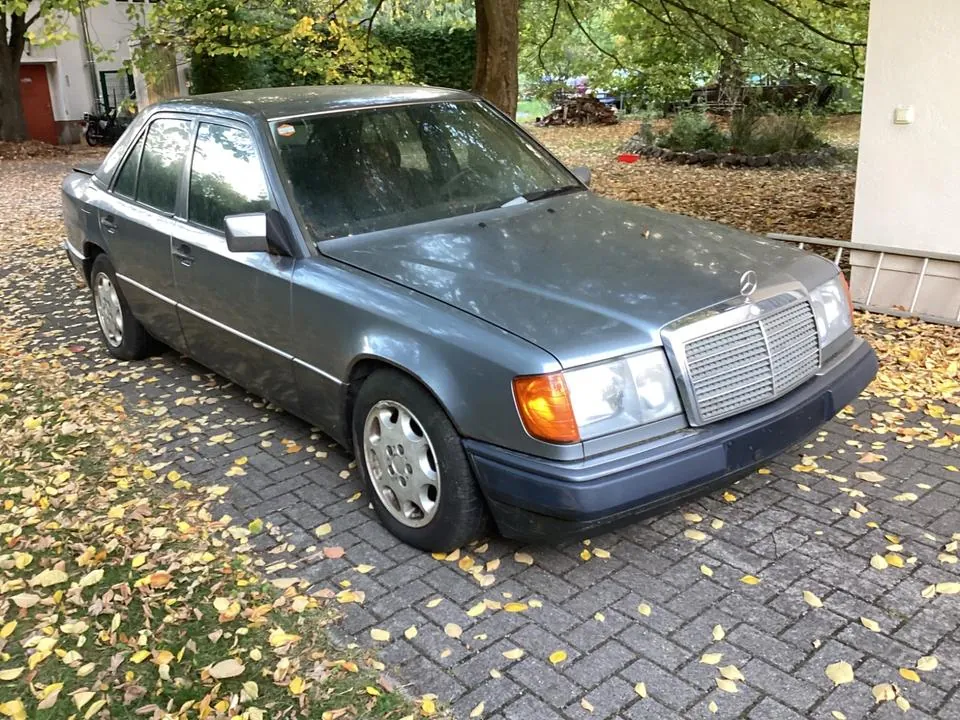 Mercedes-Benz 250D