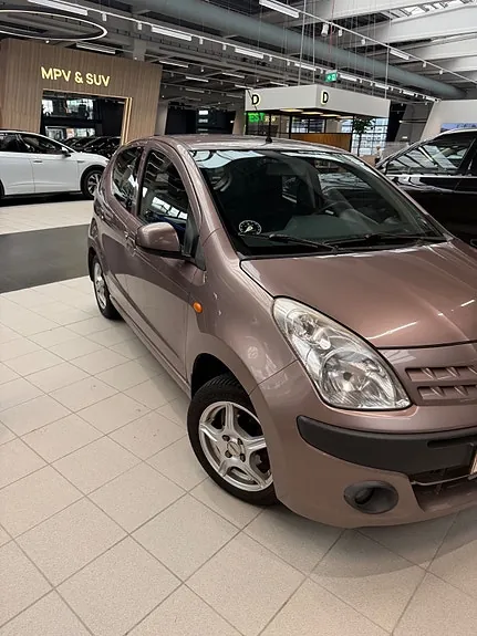 Nissan Pixo 2010 photo 2