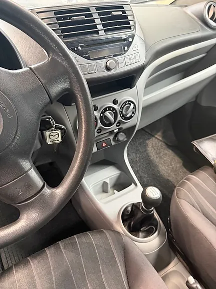 Nissan Pixo 2010 photo 5