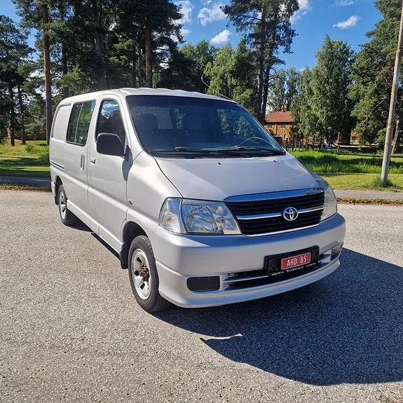 Toyota Hiace 2008 photo 2