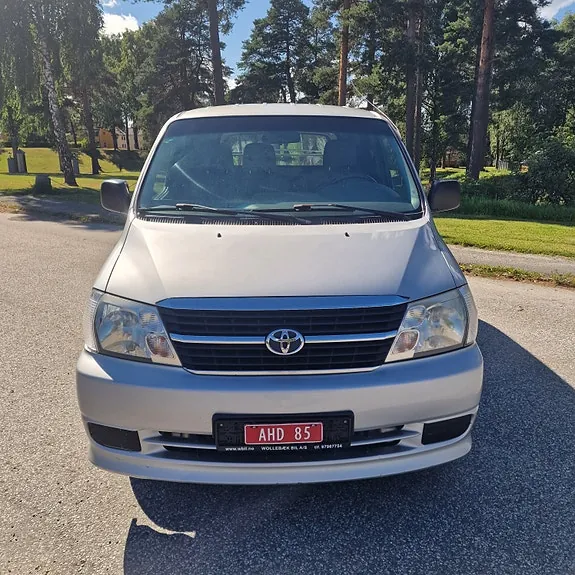 Toyota Hiace 2008 photo 5