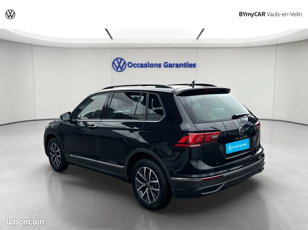Volkswagen Tiguan 2022 photo 3