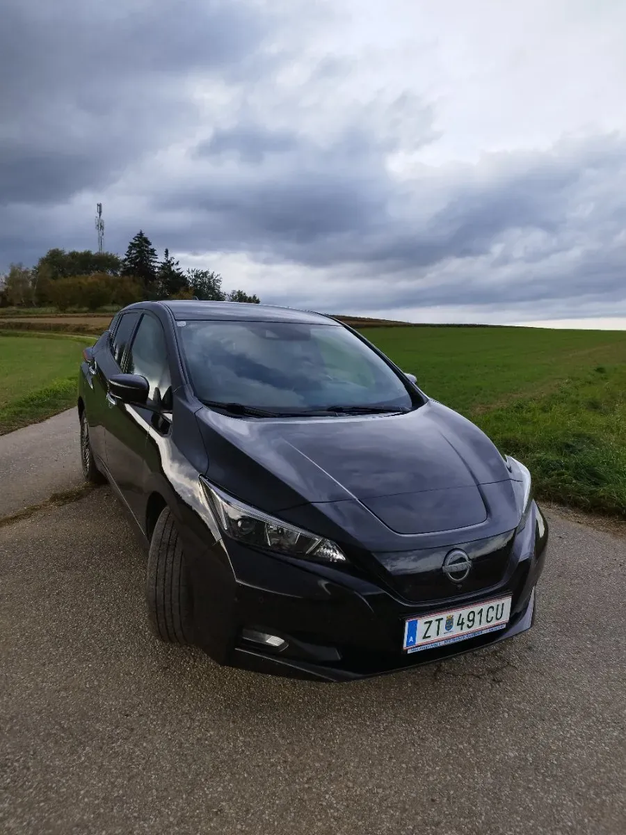 Nissan Leaf 2022 photo 2