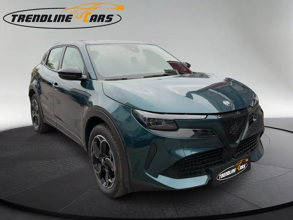 Alfa Romeo Junior 2025 photo 2