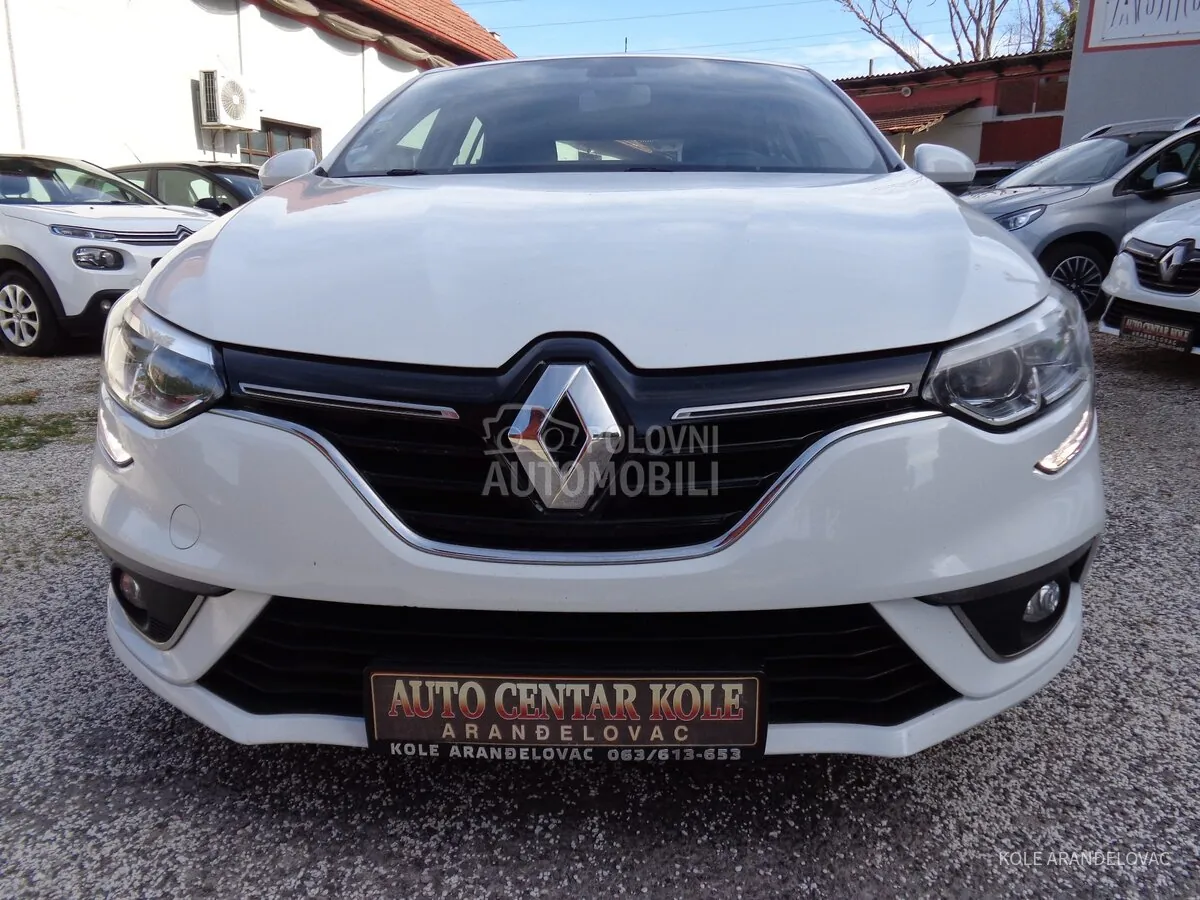 Renault Megane 2019 photo 2