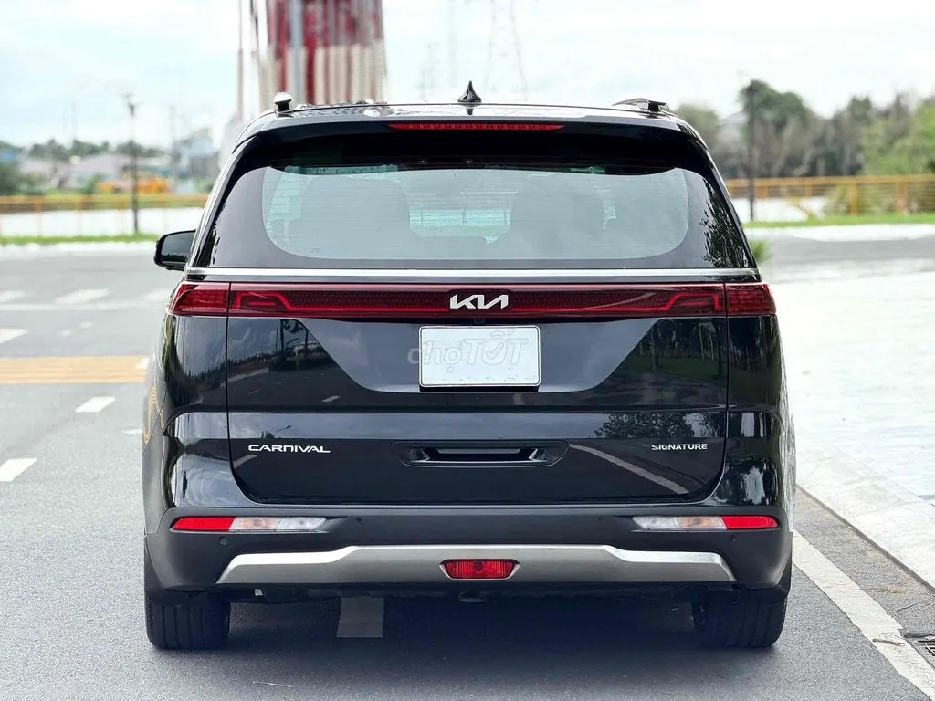 Kia Carnival 2023 photo 2