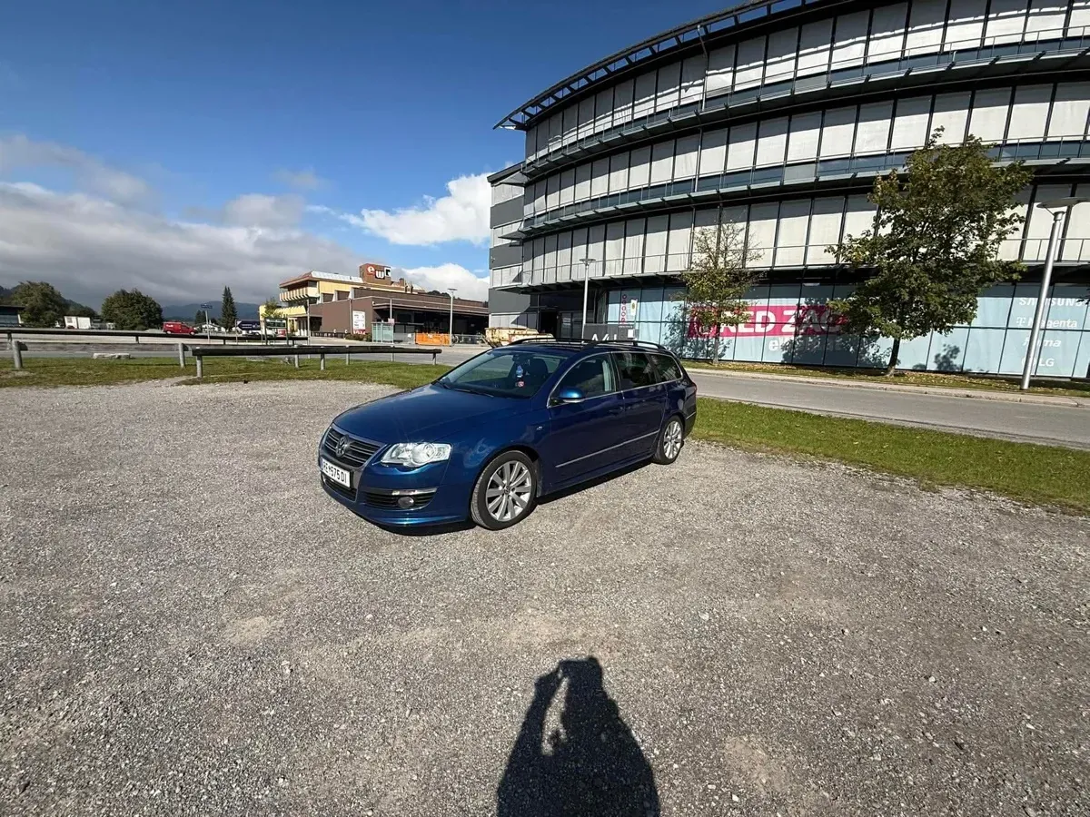 Volkswagen Passat 2010 photo 2