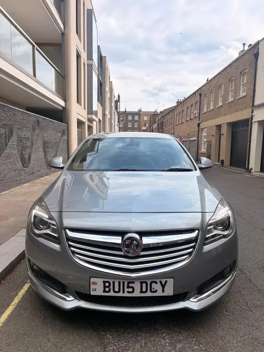 Vauxhall Insignia 2015 photo 2
