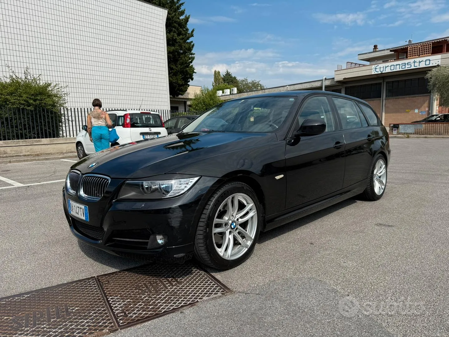 BMW 3 Series 2009 photo 2