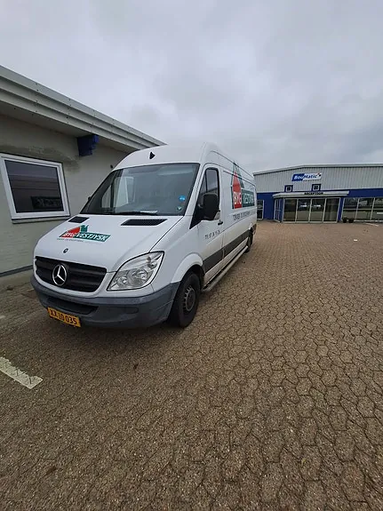 Mercedes-Benz Sprinter 313