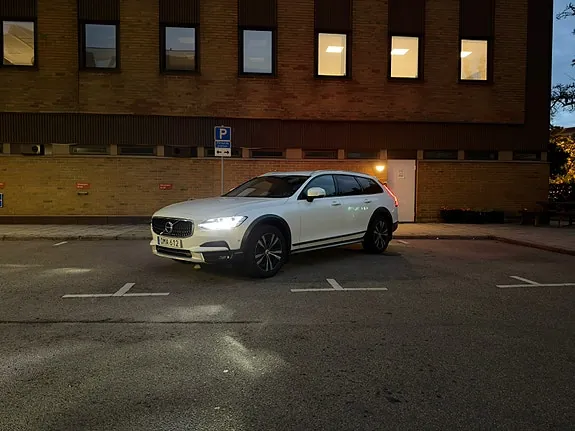 Volvo V90 Cross Country