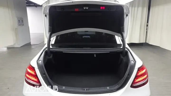 Mercedes-Benz E-Class 2020 photo 2
