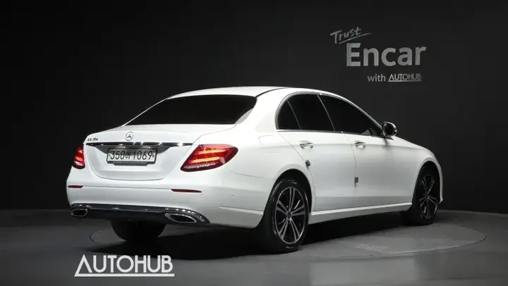 Mercedes-Benz E-Class 2020 photo 4