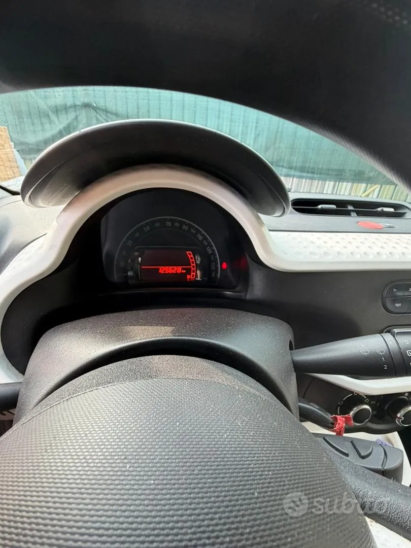 Renault Twingo 2015 photo 5