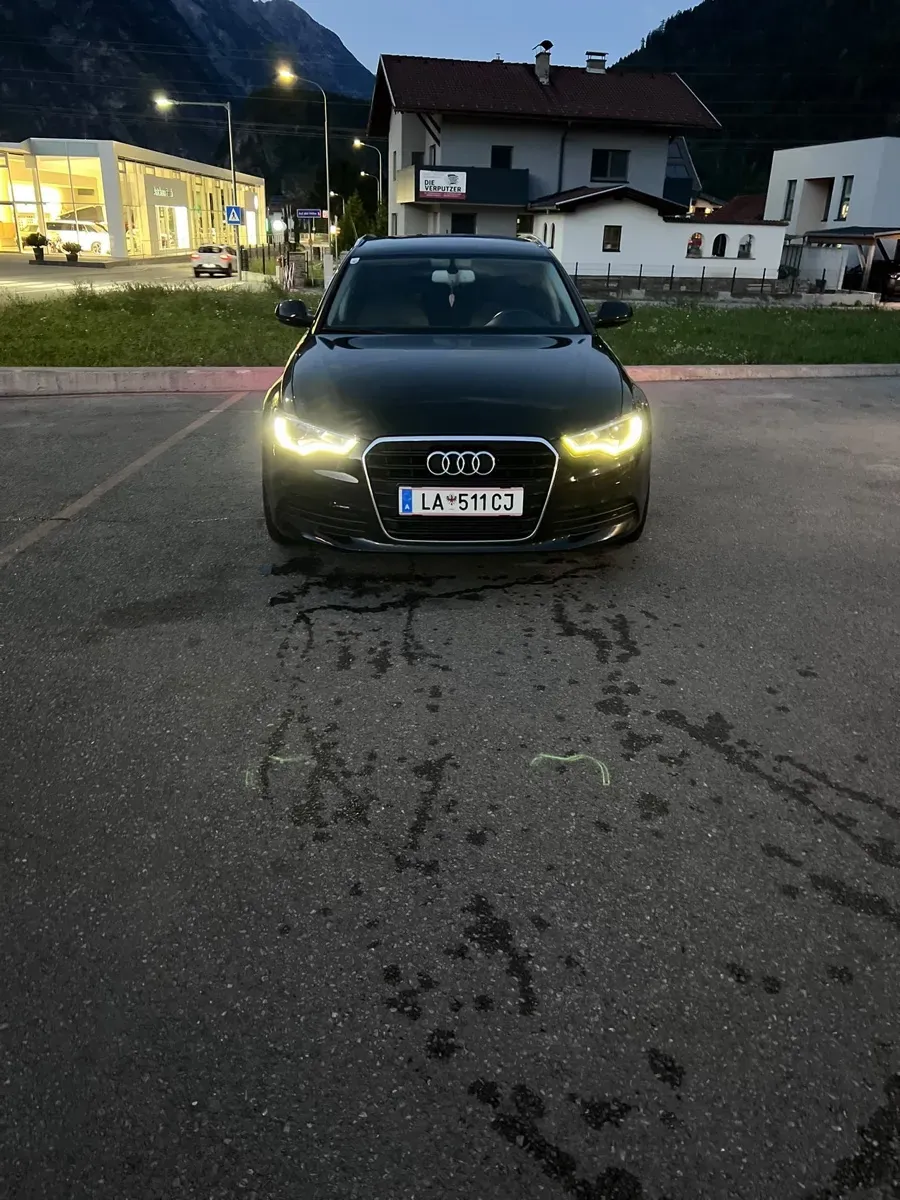 Audi A6 Avant 2012 photo 2