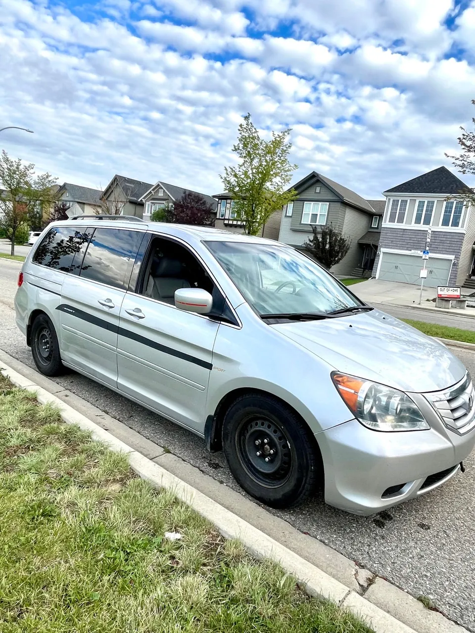 Honda Odyssey 2010 photo 2